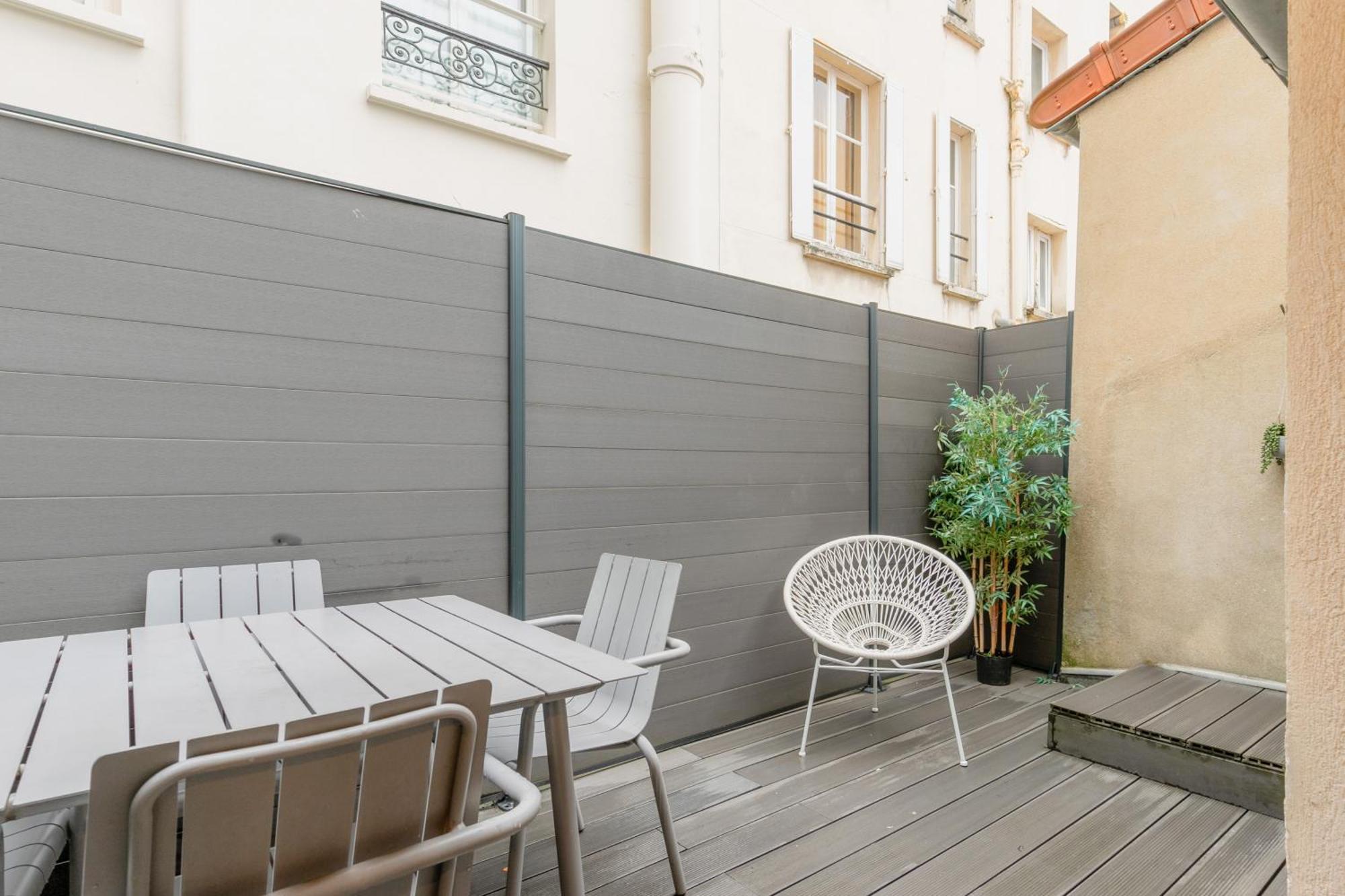 An Enchanting Parisian Hideaway Appartement